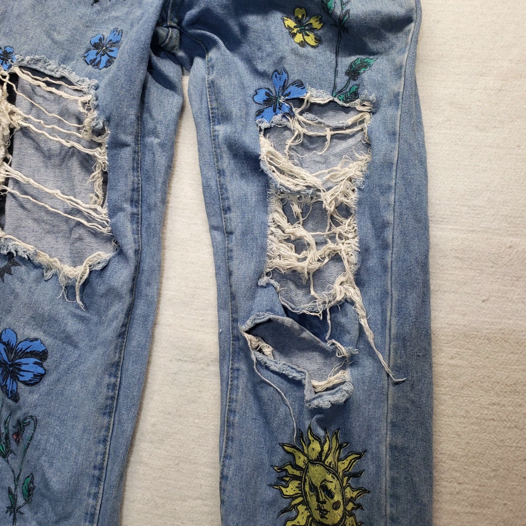 Shein SHEIN Blue Jeans Pants Floral & Sun Print Ripped Straight Distressed Women's XS Size 26" / US 2 / IT 38 - 3 Thumbnail