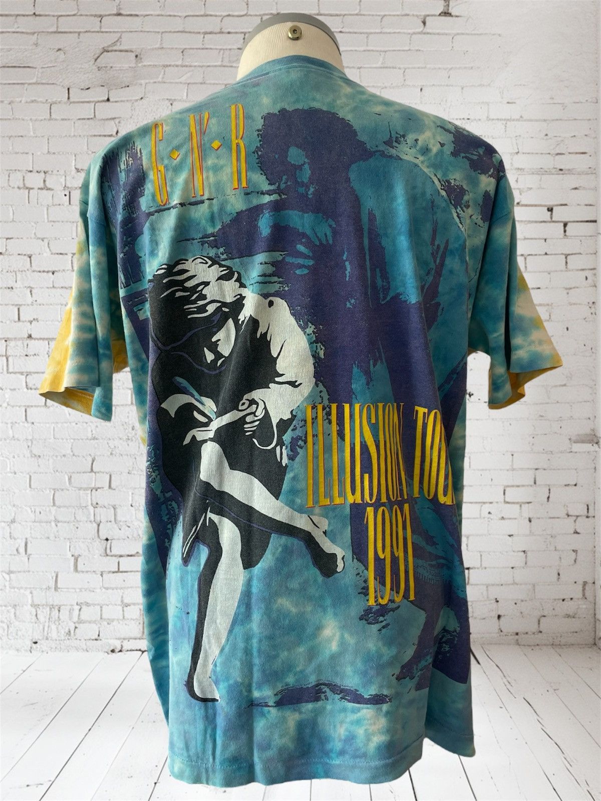 Liquid Blue Vintage Guns N' Roses T-Shirt, Illusion Tour 91-92 Size US XL / EU 56 / 4 - 6 Thumbnail