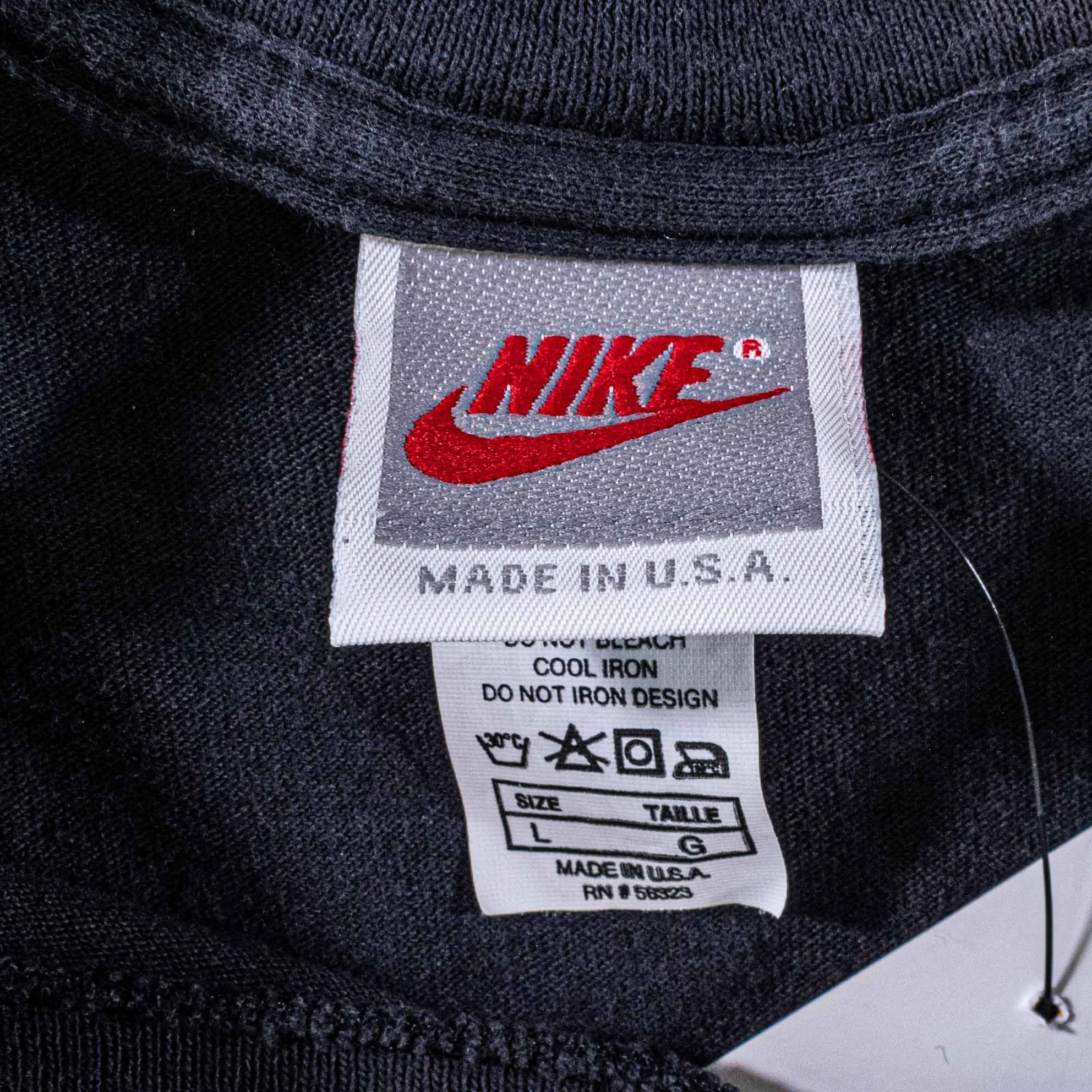 Nike Vintage Nike Soccer Just Do It AOP T-Shirt 90s World Cup Size US L / EU 52-54 / 3 - 8 Thumbnail