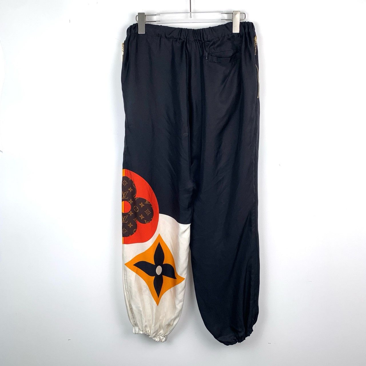 Louis Vuitton Louis Vuitton lv joggers Size 28" / US 6 / IT 42 - 2 Thumbnail