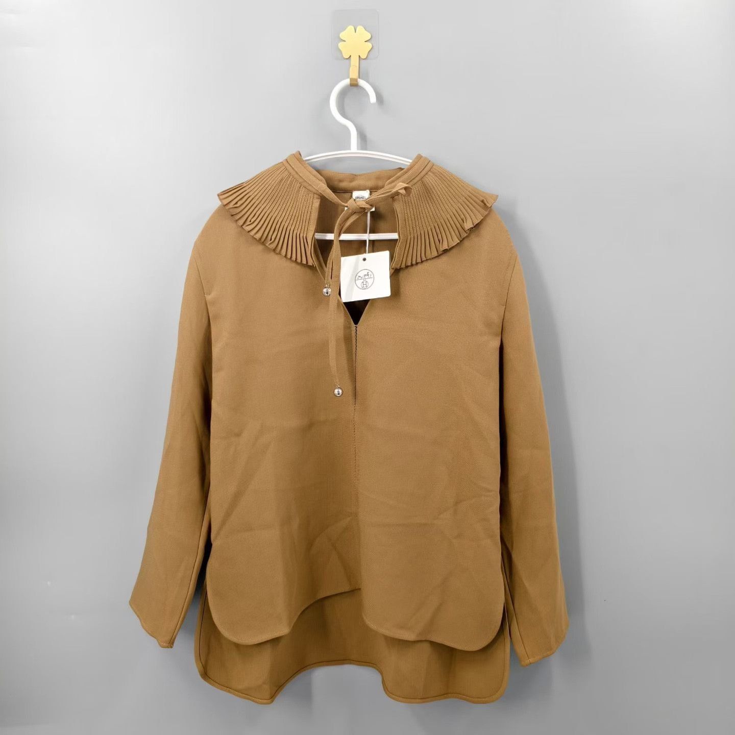 Hermes Hermes Brown Bell Ruffle Collar Shirt Size XS / US 0-2 / IT 36-38 - 1 Thumbnail