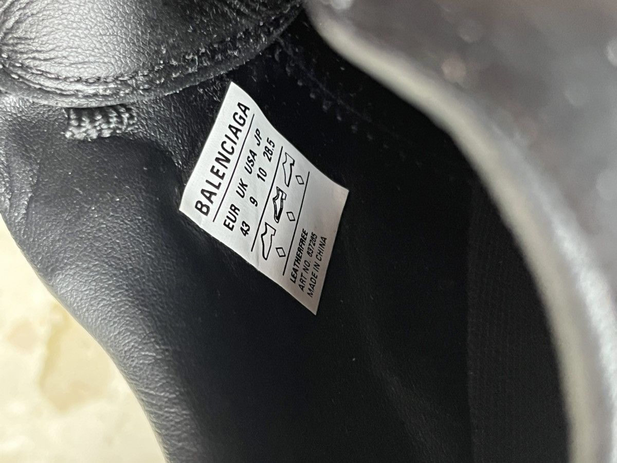 Balenciaga Balenciaga soccer sneakers Size US 10 / EU 43 - 11 Thumbnail