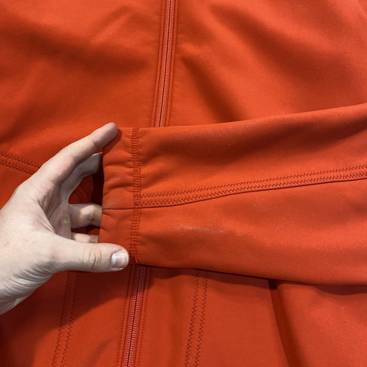 Vintage VINTAGE NIKE ACG RED SOFTSHELL SMALL LOGO Size US M / EU 48-50 / 2 - 8 Thumbnail
