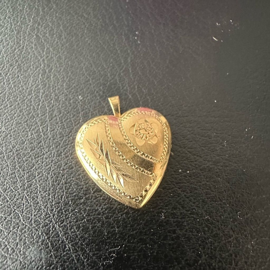 The Unbranded Brand Gold Filled Heart Locket with 17 inch necklace Size ONE SIZE - 3 Thumbnail