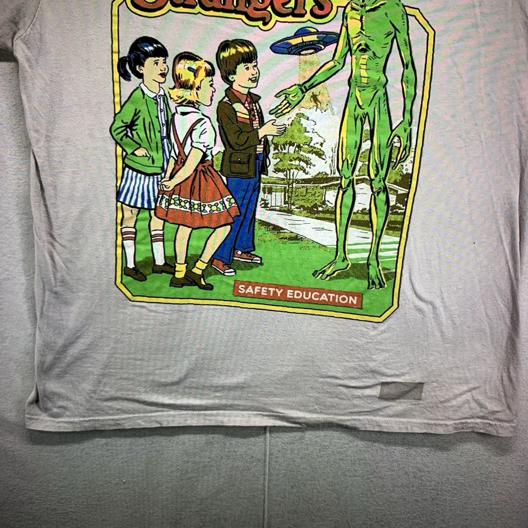 RHODE VINTAGE Steven Rhodes Alien T-Shirt Unisex Adults Large Space Funny 80s Retro Beiges Size US L / EU 52-54 / 3 - 5 Thumbnail