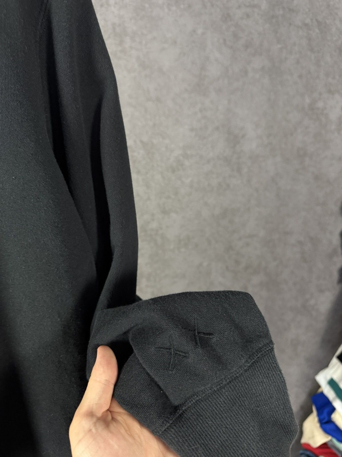 Kaws × Uniqlo Kaws x Uniqlo cult designer sweatshirt Size US S / EU 44-46 / 1 - 5 Thumbnail
