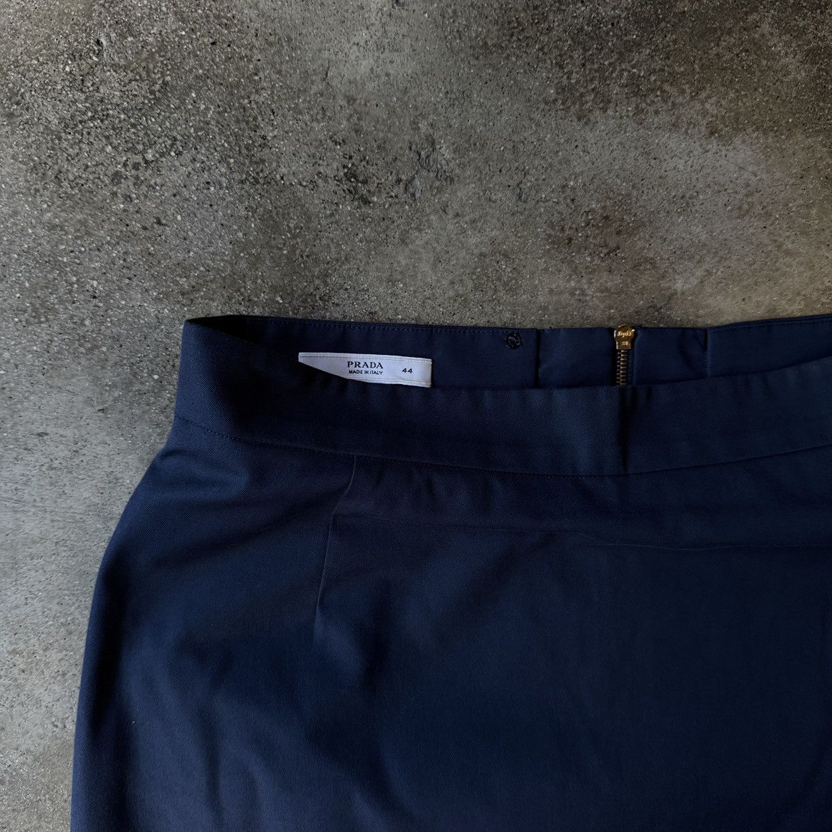 Prada Prada Pencil Skirt Grommets FW08 Ready to Wear Size 30" / US 8 / IT 44 - 8 Thumbnail