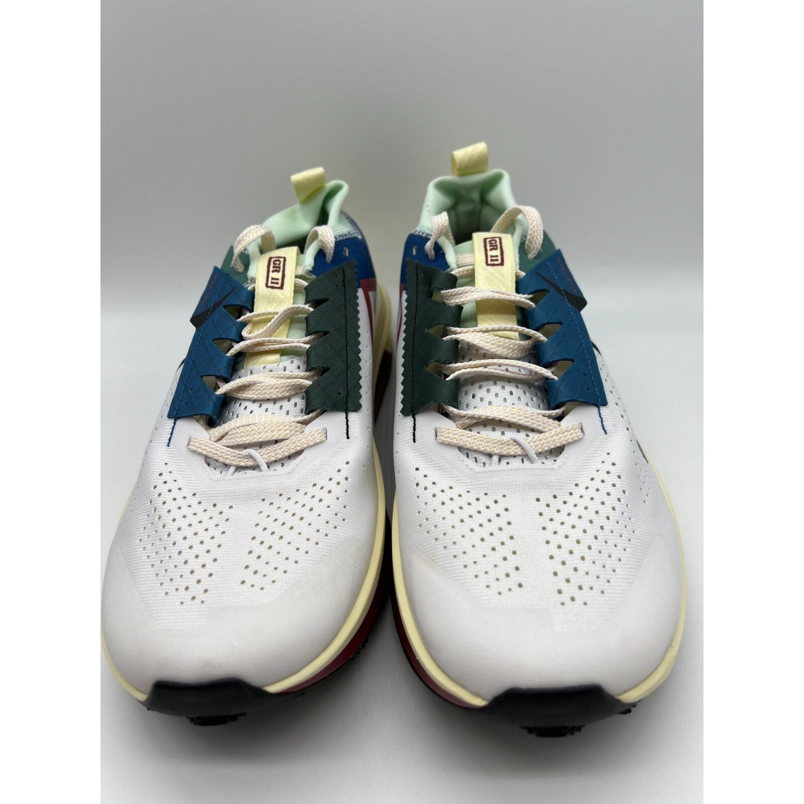 Nike Nike ZoomX Zegama 2 White Bicoastal FD5190-101 Men's Size 11 Size US 11 / EU 44 - 11 Thumbnail