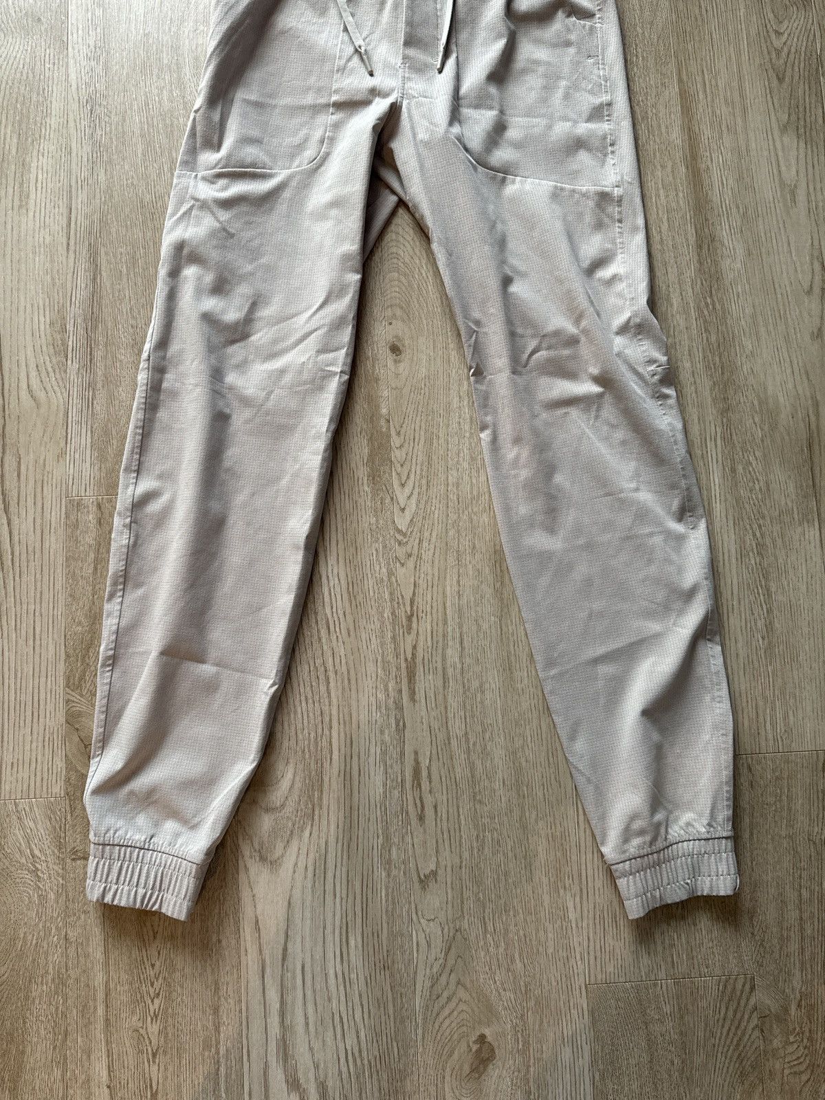 Lululemon Lululemon jogger pants Size US 28 / EU 44 - 2 Thumbnail