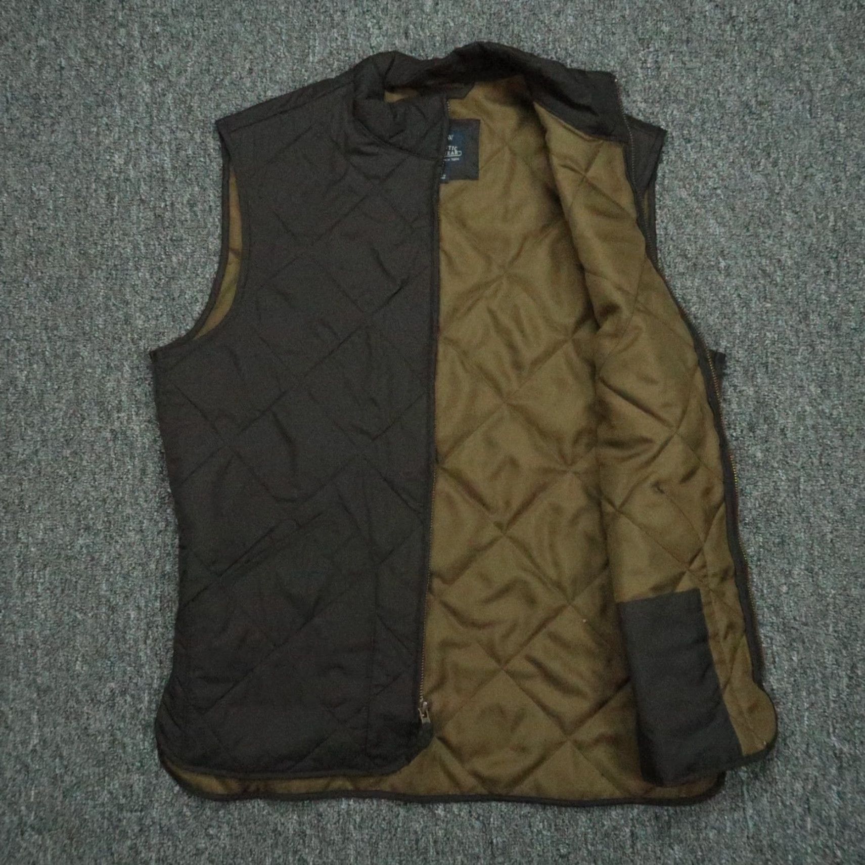 J.Crew J. Crew Vest Mens Small Black Quilted Full Zip Pockets Size US S / EU 44-46 / 1 - 3 Thumbnail