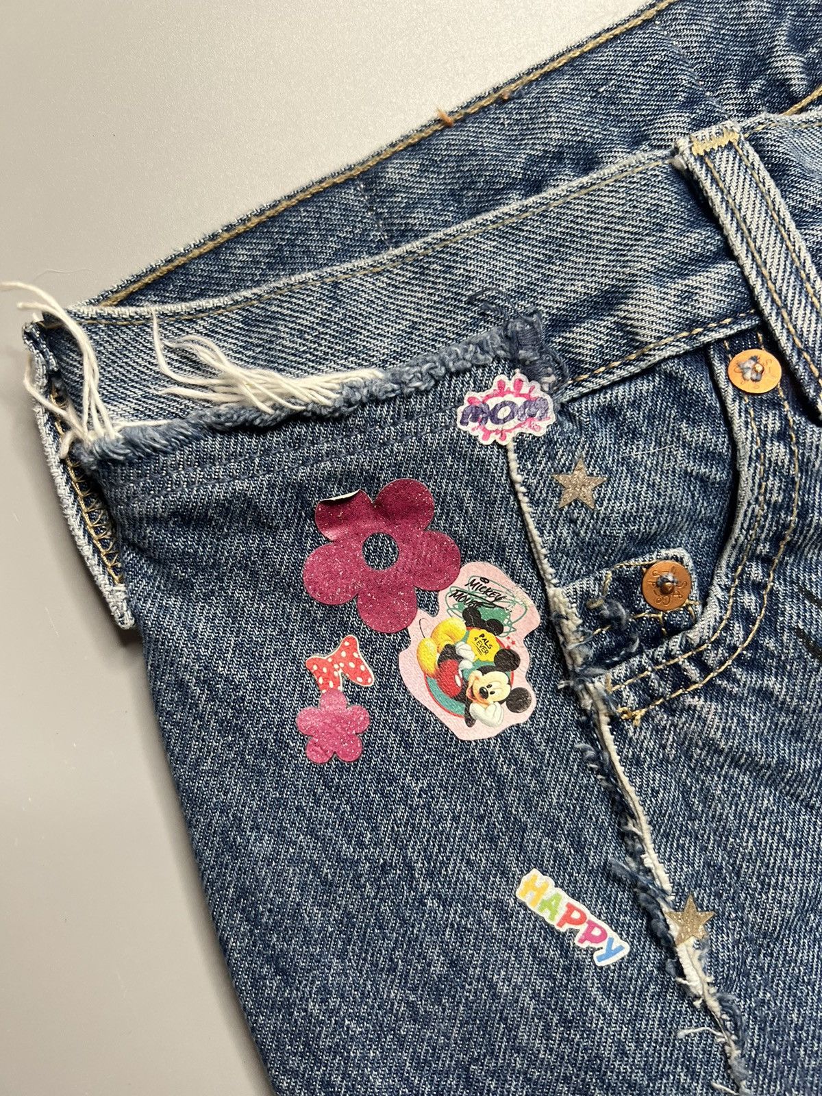 Levi's × Vetements Vetements A/W 19 Tribal & Stickers Patchwork Jeans Size US 29 - 11 Thumbnail
