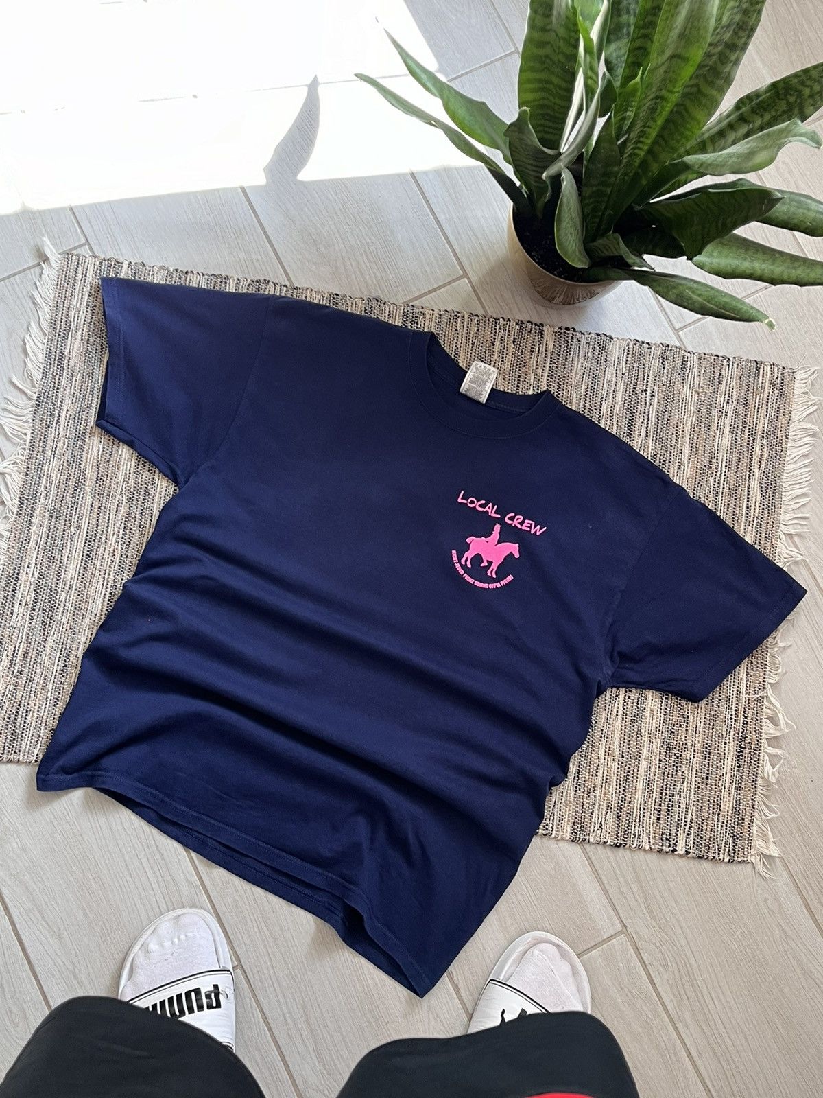 Fruit Of The Loom × Vintage Vintage Local Crew T-Shirt cindys world tour size XL Size US XL / EU 56 / 4 - 2 Thumbnail