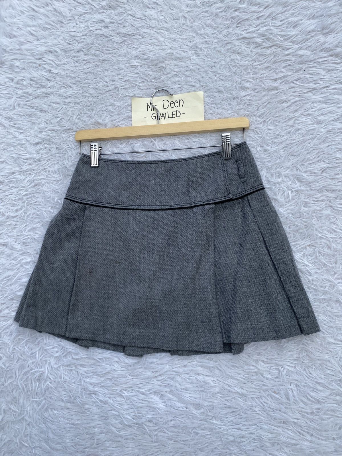 Burberry Rare Vintage Burberry Pleats Mini Skirt Size 27" / US 4 / IT 40 - 3 Thumbnail