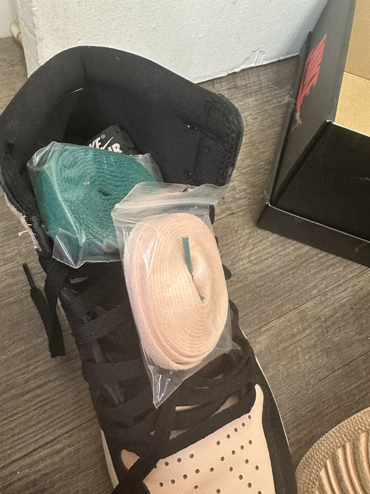 Jordan Brand Jordan 1 Crimson Tint Size US 10.5 / EU 43-44 - 7 Thumbnail