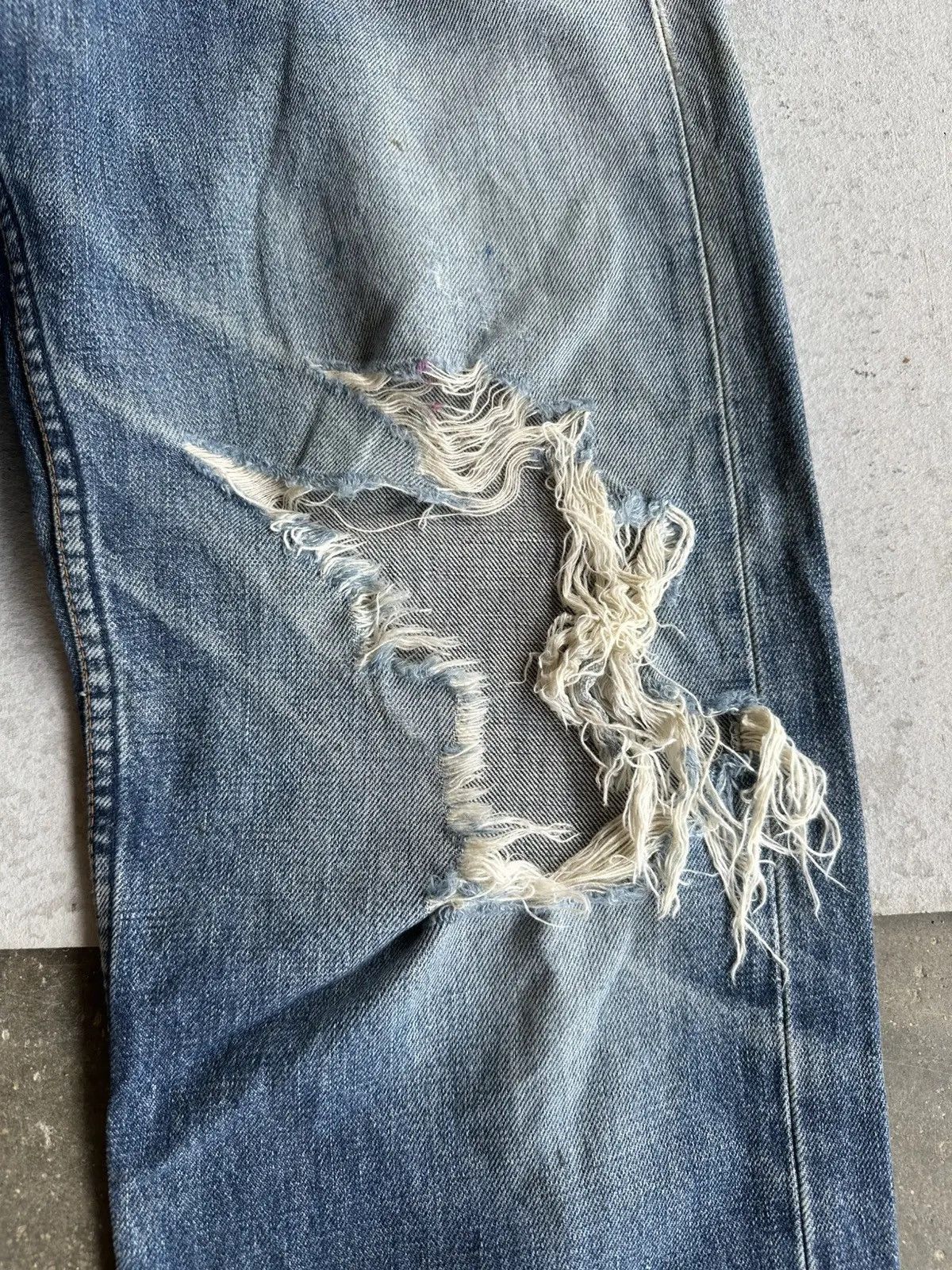 LVC CRAZY 🔥🔥 DISTRESSED DENIM 🧷 Vintage LEVI’S 503 Denim Pants Size US 29 - 8 Thumbnail