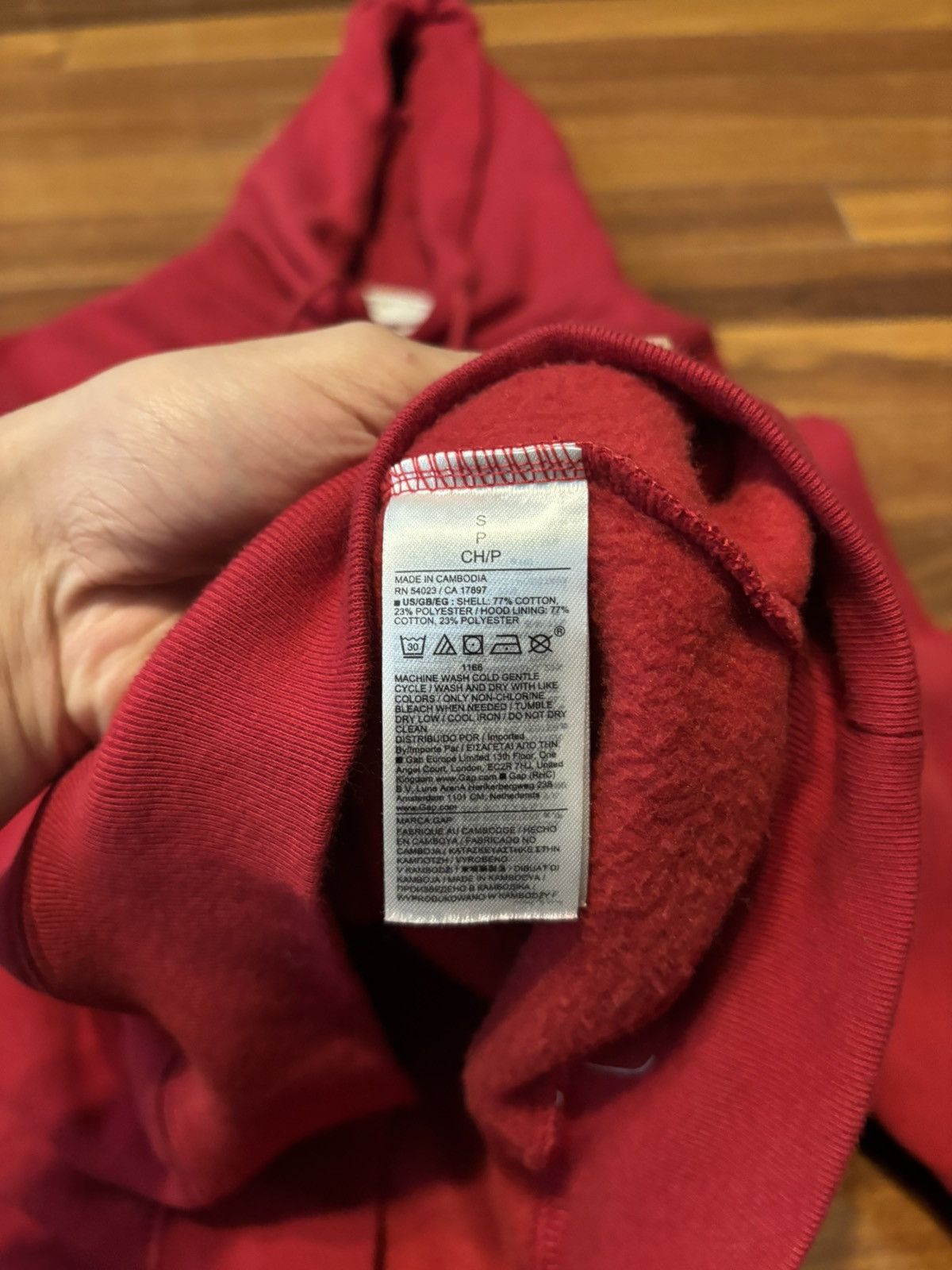 Gap Vintage Soft Red Gap Hoodie Size US S / EU 44-46 / 1 - 3 Thumbnail
