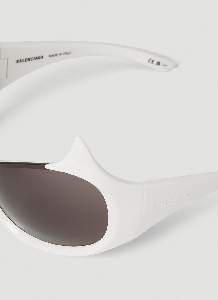 Balenciaga o1bcso1str1024 Size: OS / Gotham Cat Sunglasses in White Size ONE SIZE - 5 Thumbnail