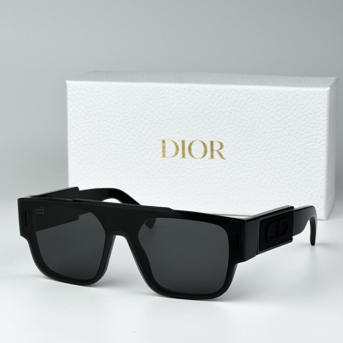 image of New Dior Cd M1I 10A0 Unisex Square Sunglasses in Black/Grey, Men's