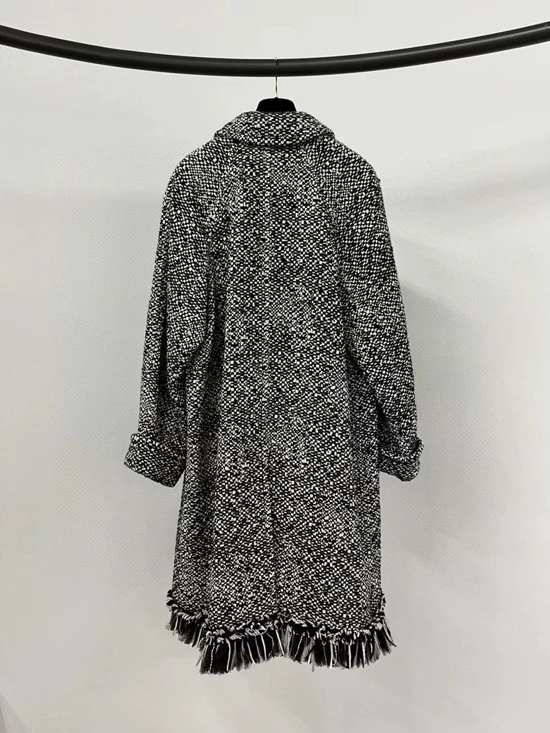 Chanel Chanel 20A tweed braided and stitched feather coat Size XS / US 0-2 / IT 36-38 - 2 Thumbnail