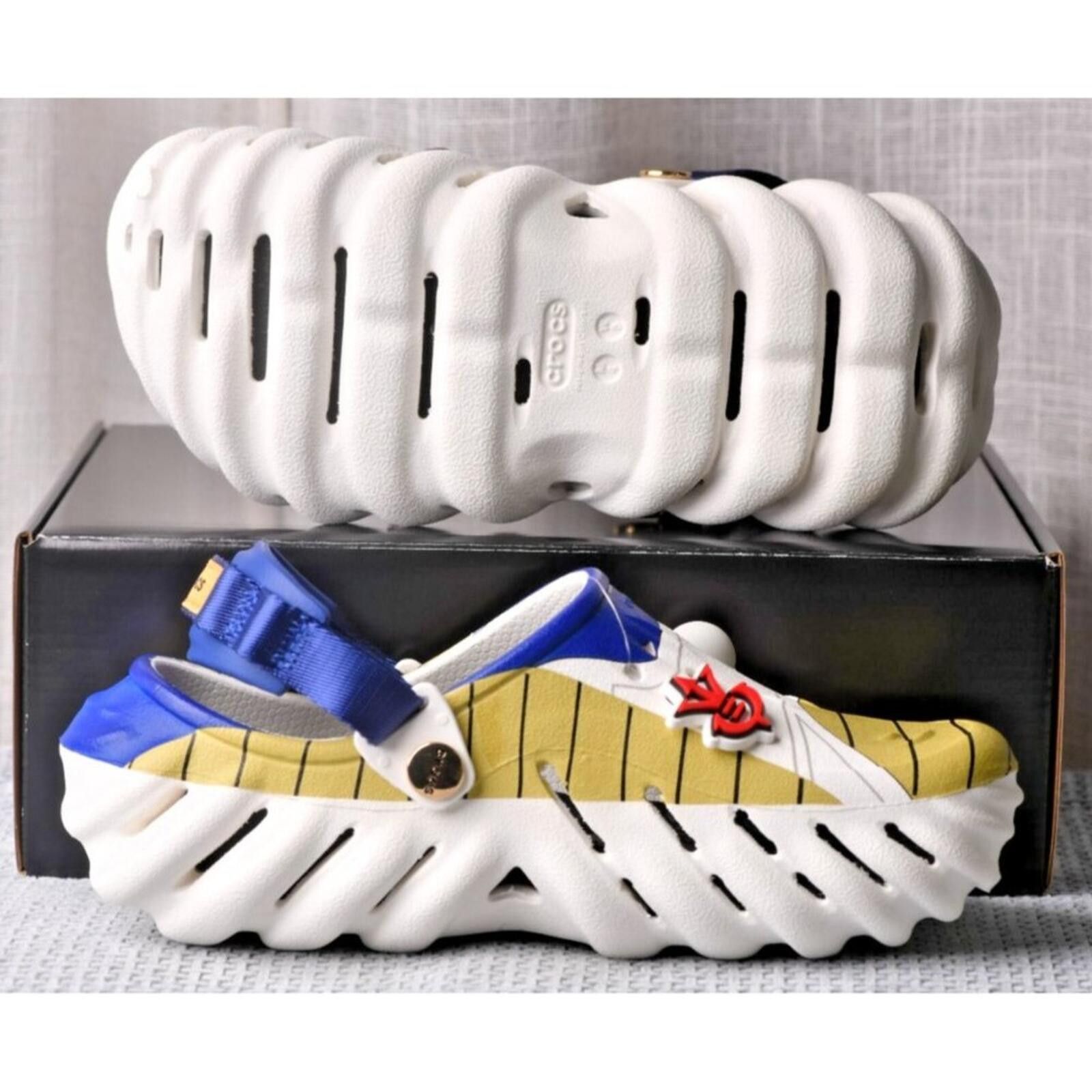 Crocs Crocs Dragon Ball-Z Echo Clog | 211137-90H Size US 6 / EU 39 - 4 Thumbnail