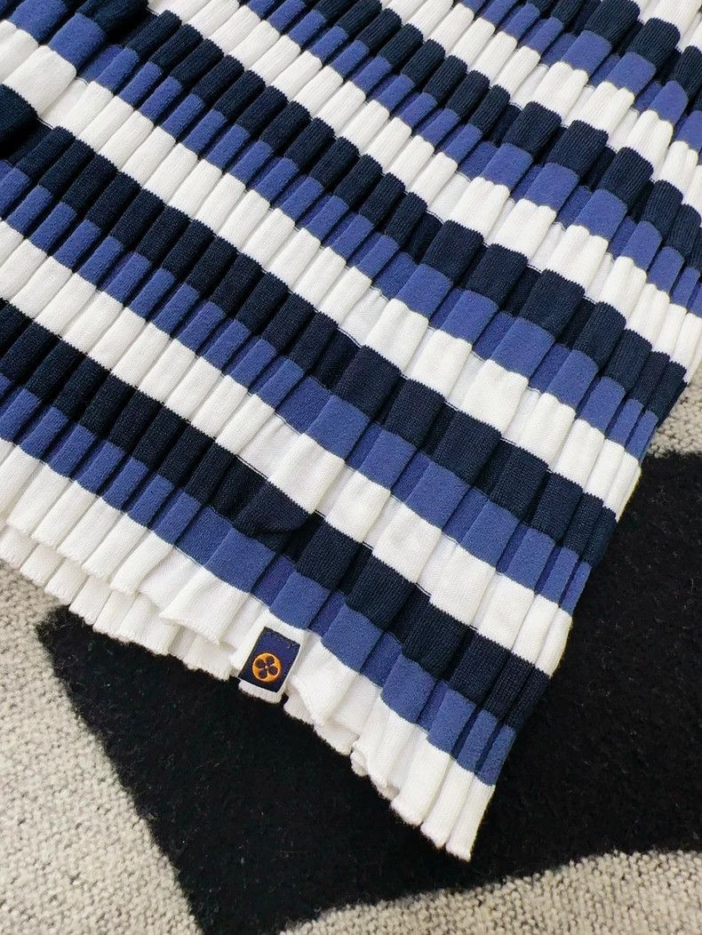 Louis Vuitton Louis Vuitton Blue White Striped Short Sleeve Top- Size M / US 6-8 / IT 42-44 - 5 Thumbnail