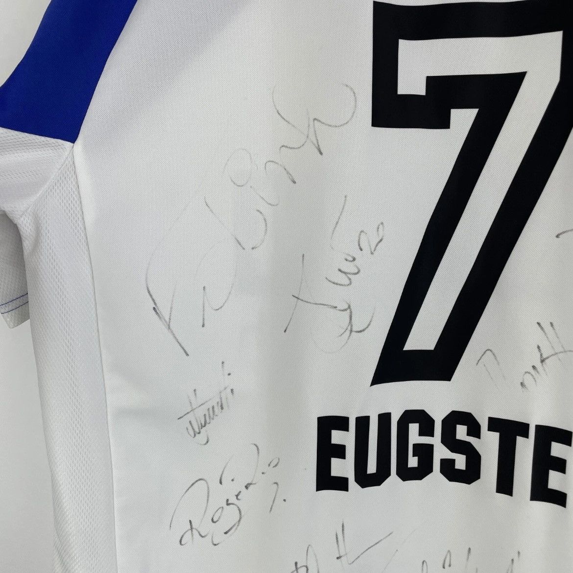 Adidas Vintage FC Wil Adidas Home Signed Jersey Shirt 2002/2003 Size US L / EU 52-54 / 3 - 19 Thumbnail