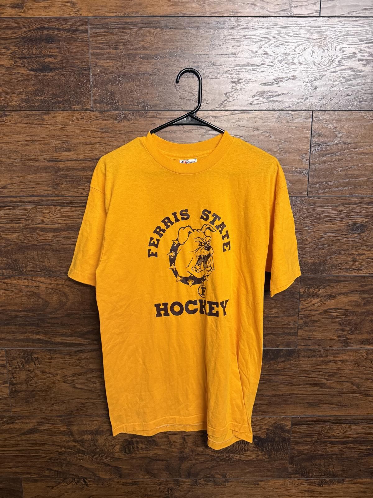 Hanes Vtg Ferris State Hockey T-shirt Ferris Bulldogs Tee - L Size US L / EU 52-54 / 3 - 1 Thumbnail