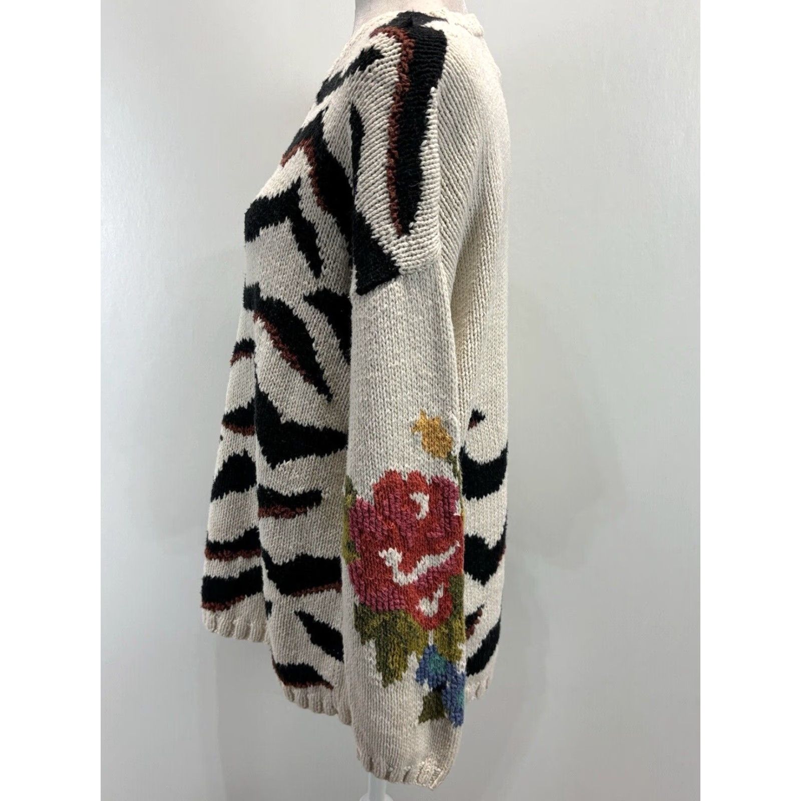 Vintage Vtg The Limited Hand Knit Sweater Size Small Women’s Floral Zebra Animal Print 90s Size S / US 4 / IT 40 - 2 Thumbnail