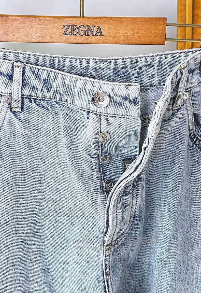 Brunello Cucinelli Brunello Cucinelli Snow-washed slim-fit denim pants Size US 34 / EU 50 - 4 Thumbnail