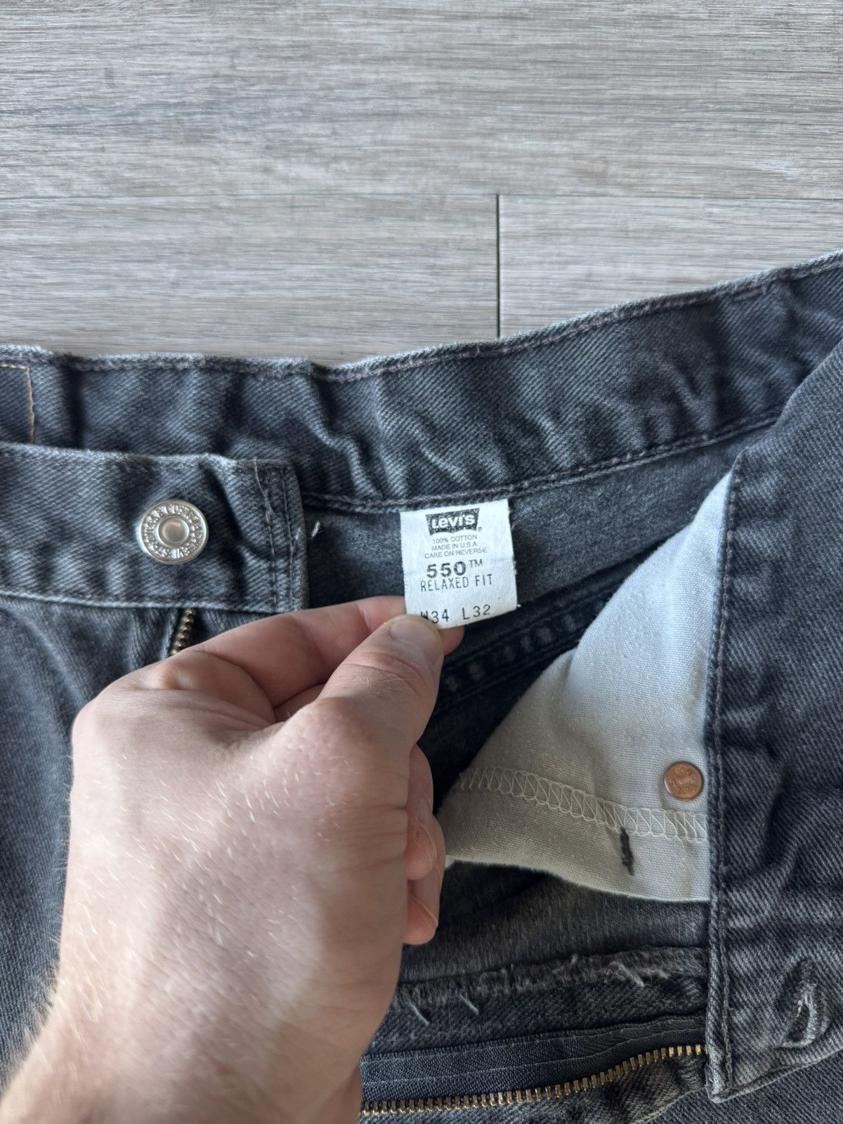 Levi's Vintage Clothing Vintage Levi’s 550 Relaxed Fit 34x32 Y2K Faded Black Red Tab Size US 34 / EU 50 - 8 Thumbnail