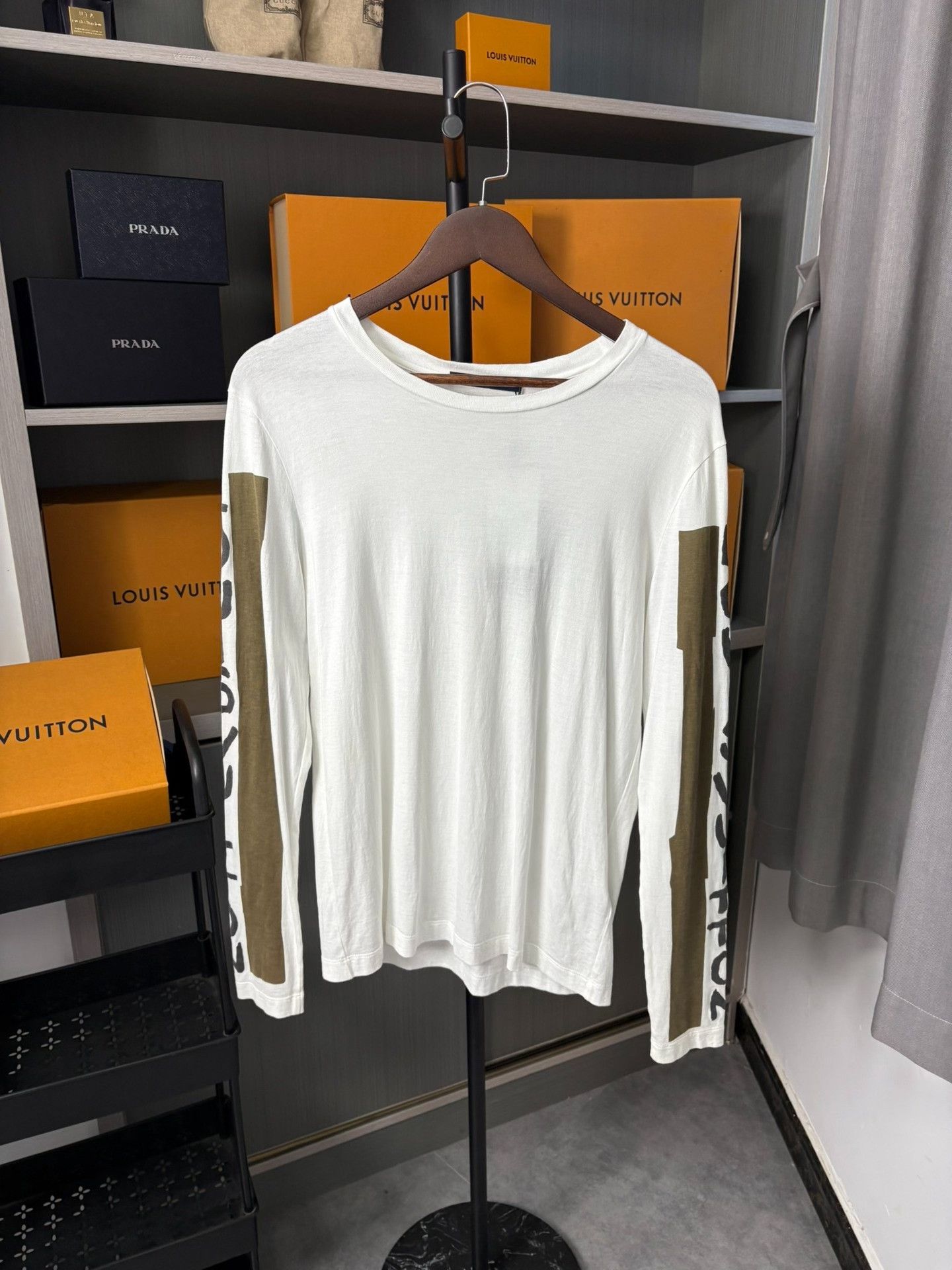 Louis Vuitton Louis Vuitton White T-Shirt S Men Size US S / EU 44-46 / 1 - 1 Thumbnail