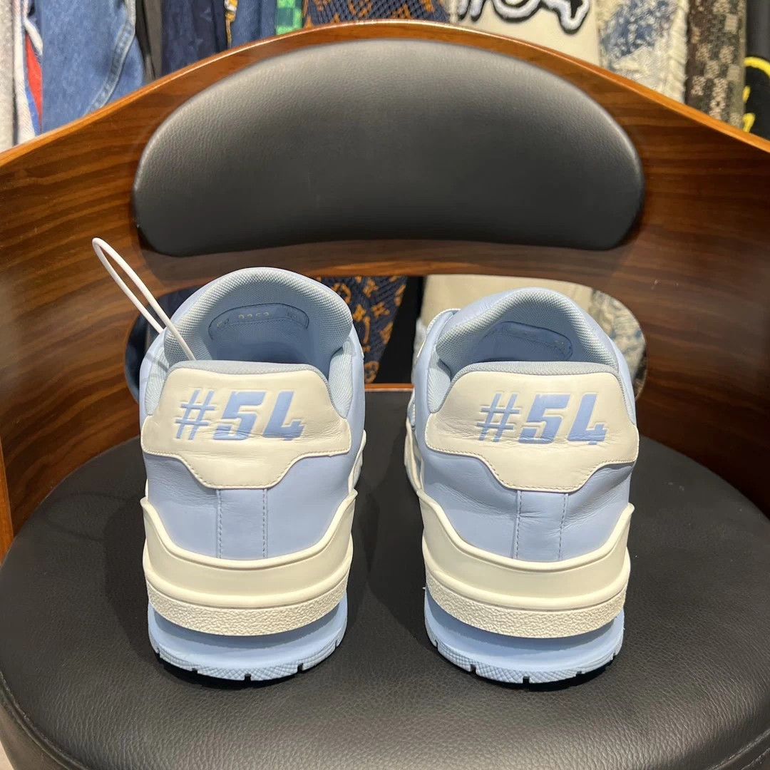 Louis Vuitton LV Trainer Cloud Blue & White 8.5 54 Heel Excellent Size US 8.5 / EU 41-42 - 3 Thumbnail