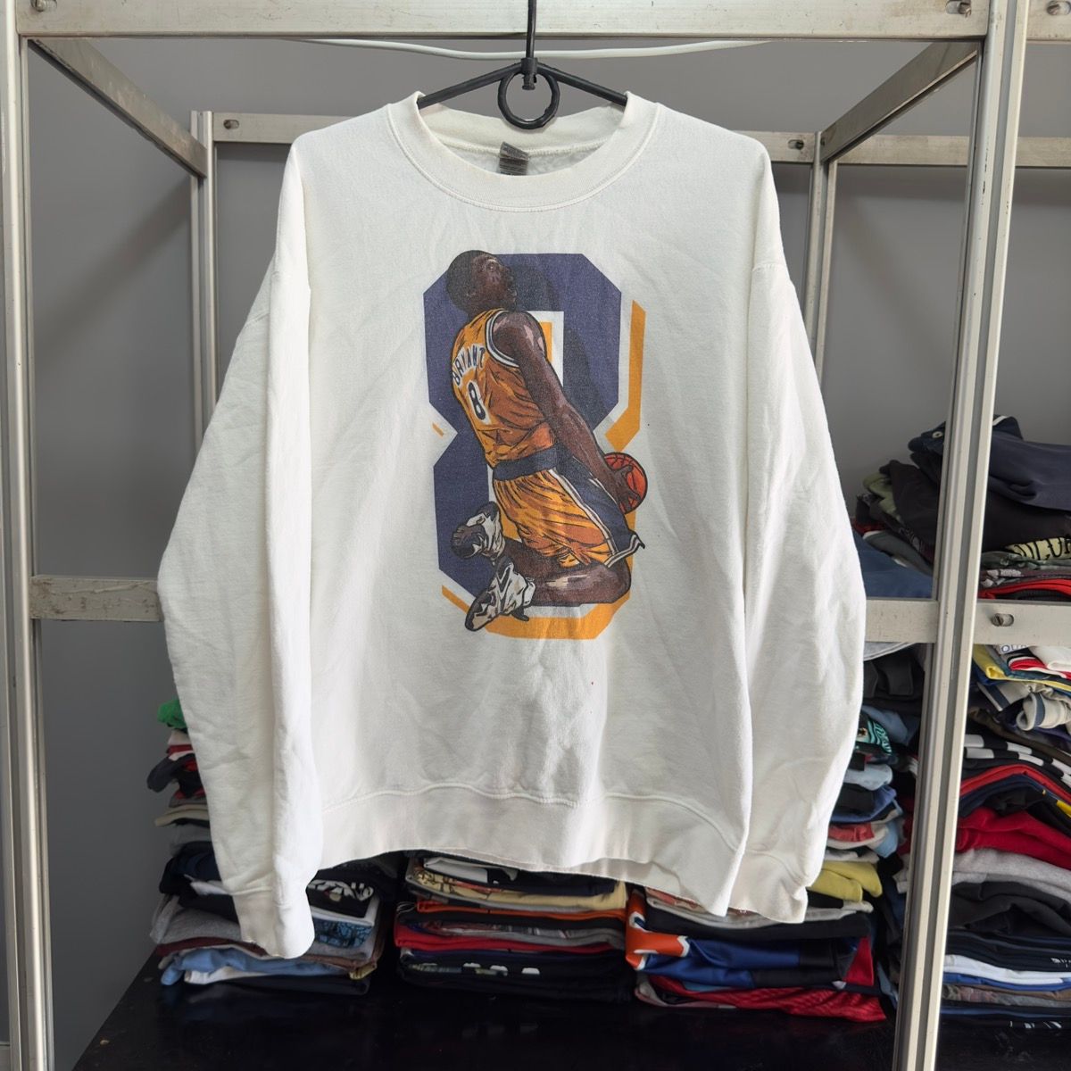 Vintage Kobe Bryant basketball vintage 90s streetwear y2k style hype
