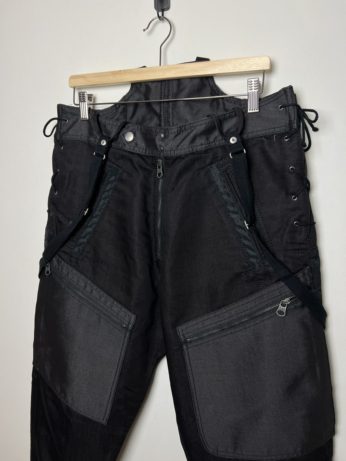 Giorgio Armani armani y2k multipocket cargo pants with braces Size US 33 - 5 Thumbnail
