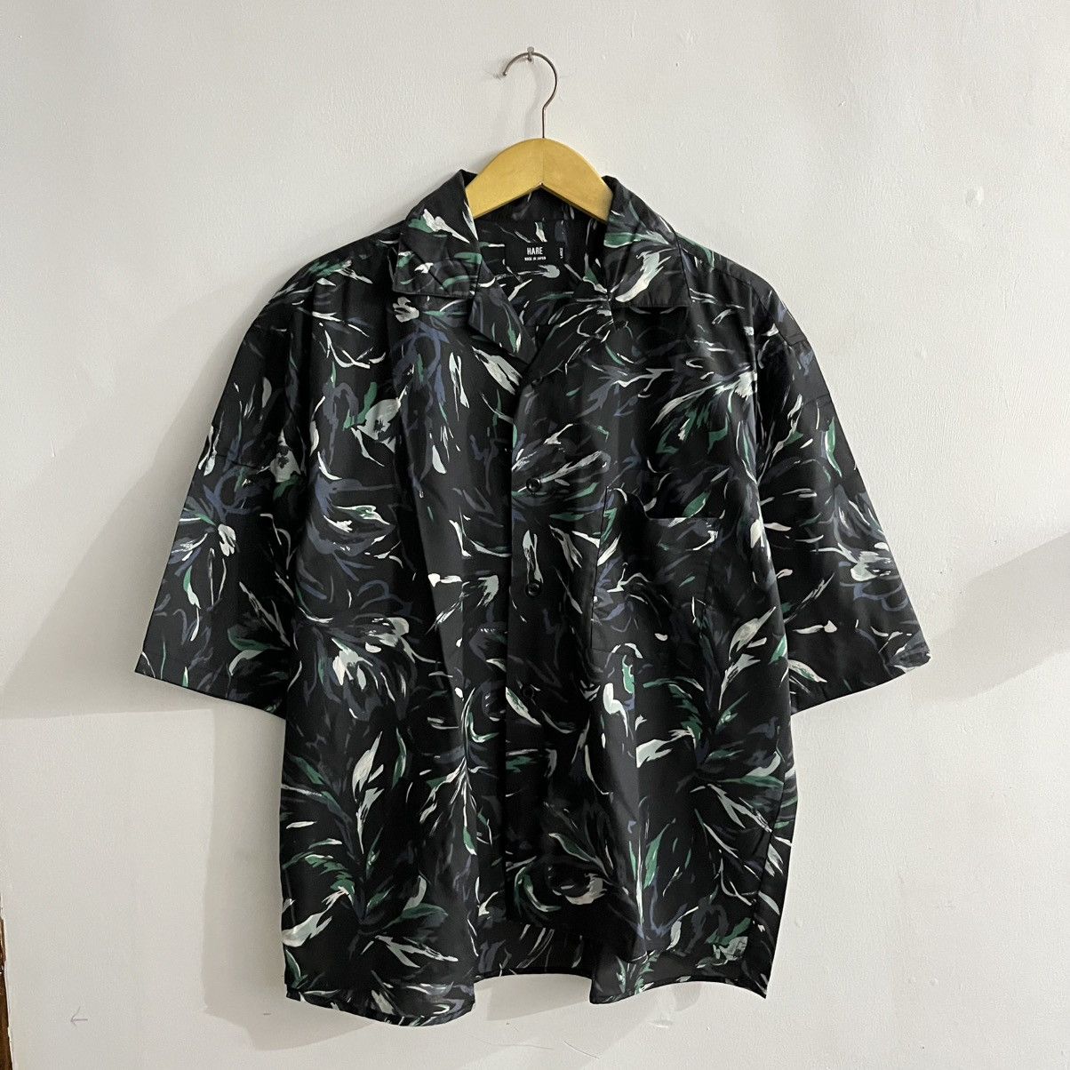 Japanese Brand HARE Japan - Patterns Oversized Button Up Shirt Size US L / EU 52-54 / 3 - 1 Thumbnail