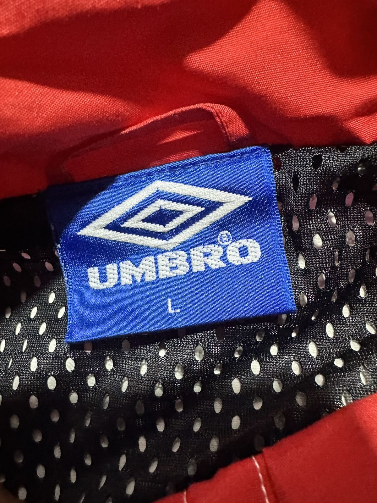 Umbro Vtg 96-97 manchester united traning jacket Size US L / EU 52-54 / 3 - 5 Thumbnail