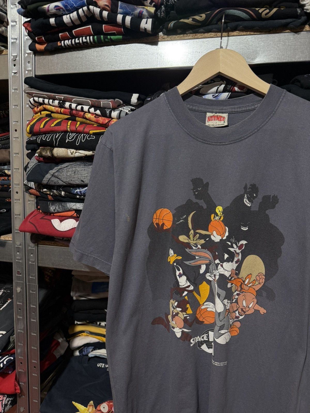 Nutmeg Vintage 1996 Space Jam Nutmeg 1996 Warner Bros T-Shirt Y2K Size US M / EU 48-50 / 2 - 3 Thumbnail
