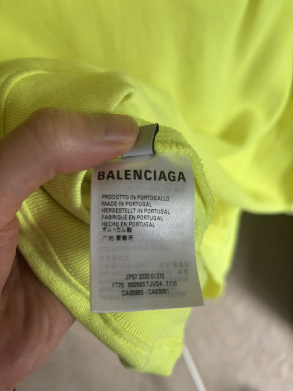 Balenciaga Balenciaga neon yellow campaign medium fit hoodie Size US L / EU 52-54 / 3 - 8 Thumbnail