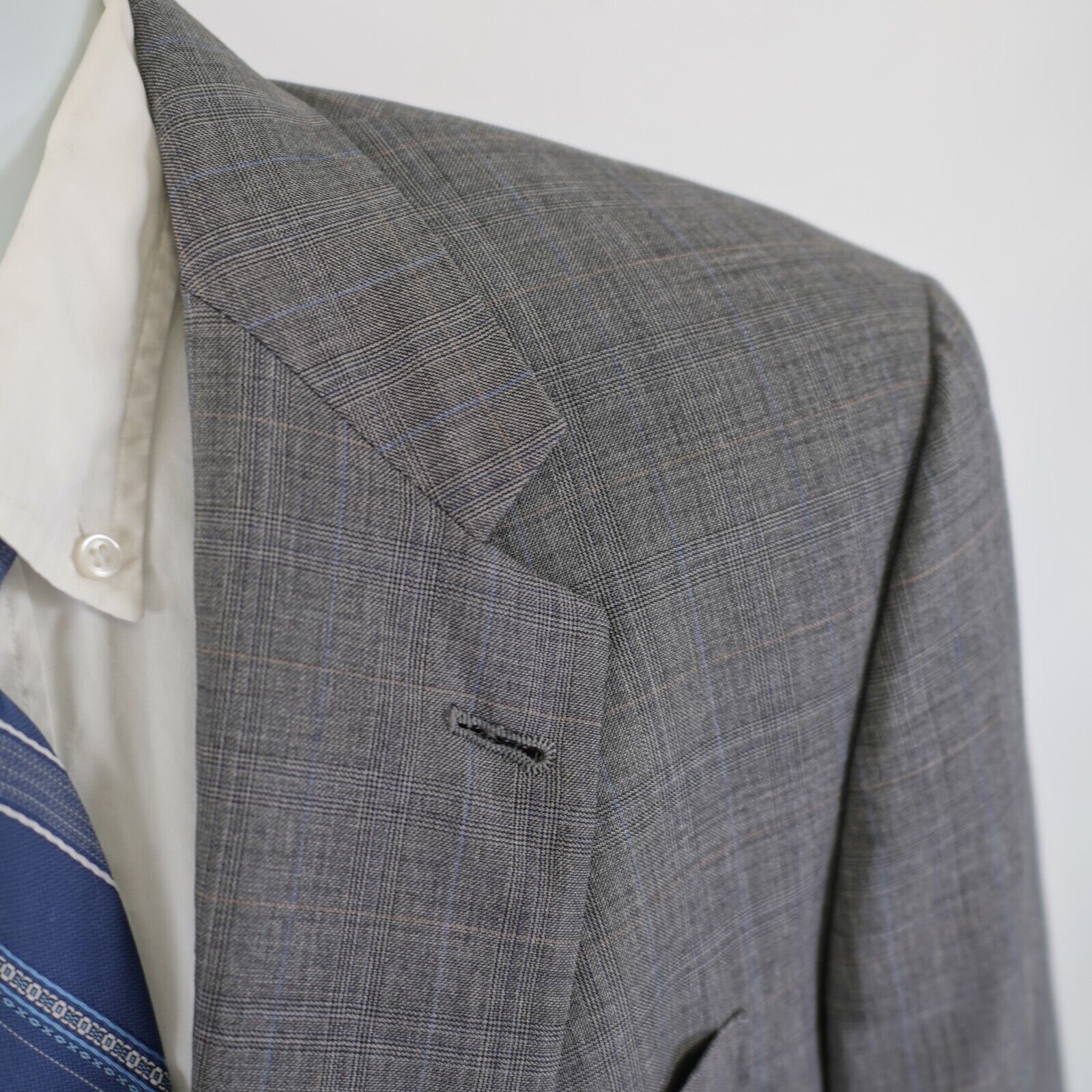 Hart Schaffner Marx Hart Schaffner Marx Gold Trumpeter Wool Gray Plaid W/ Blue W Size 42L - 7 Thumbnail