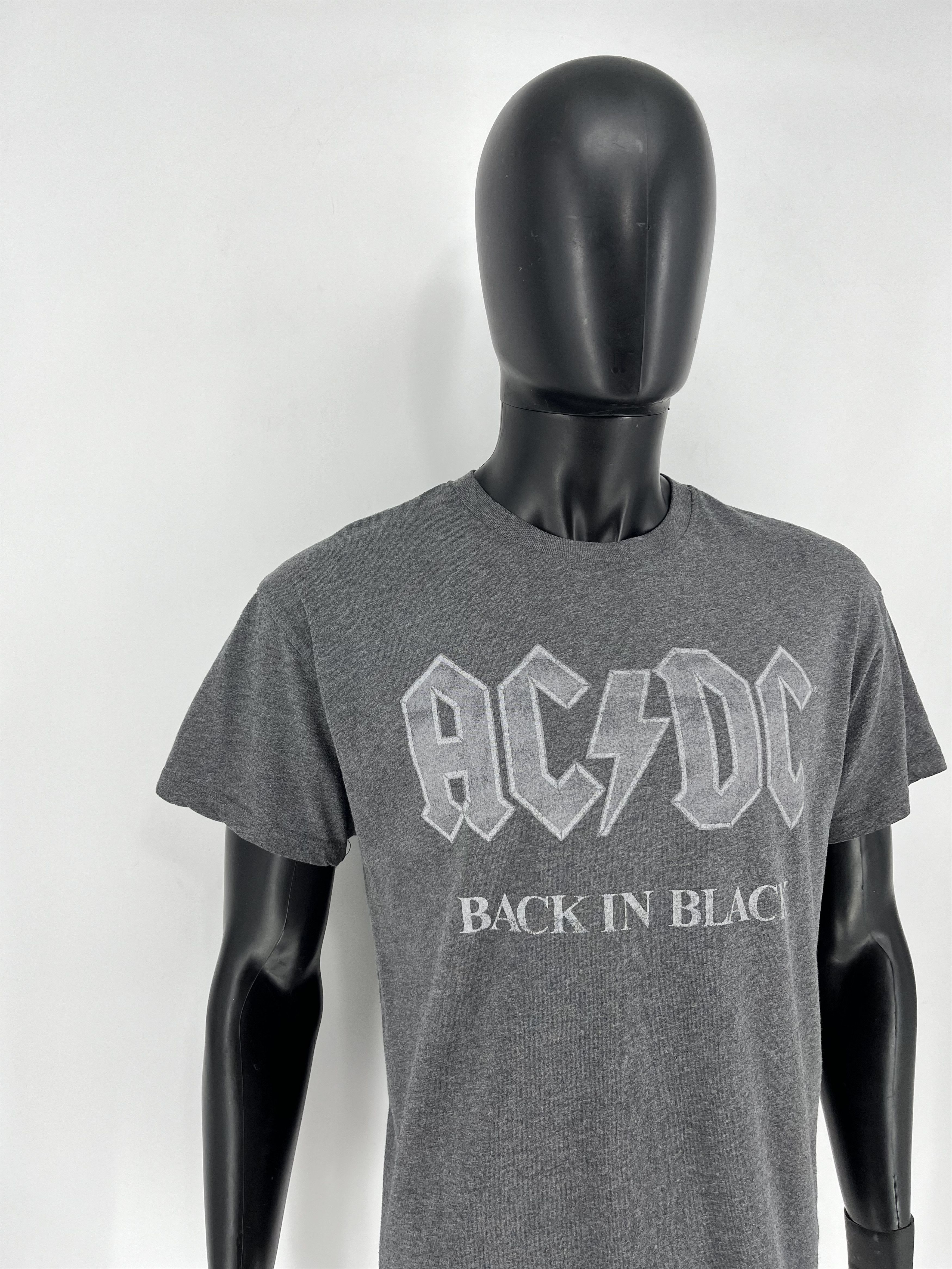 Band Tees × Vintage Vintage Y2K ACDC "Back in Black" T-Shirt Rock Band Size XL Size US M / EU 48-50 / 2 - 3 Thumbnail