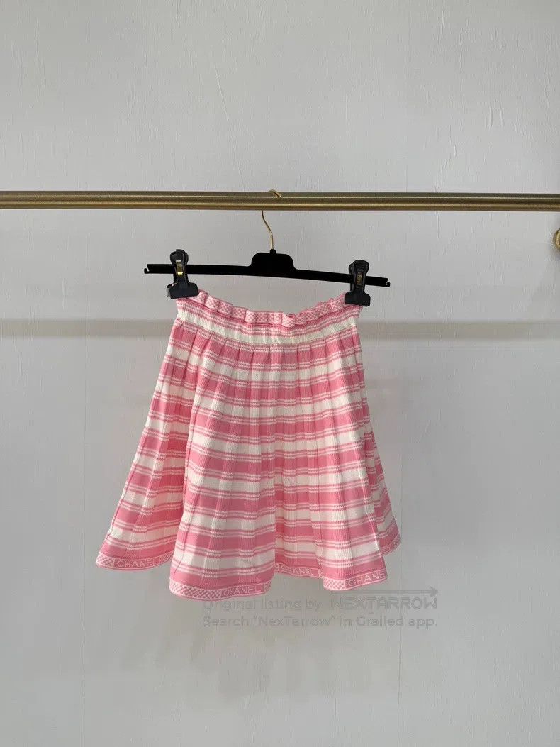 Chanel Chanel 23C pink striped knitted skirt umbrella skirt Size 42" / US 20 - 2 Thumbnail