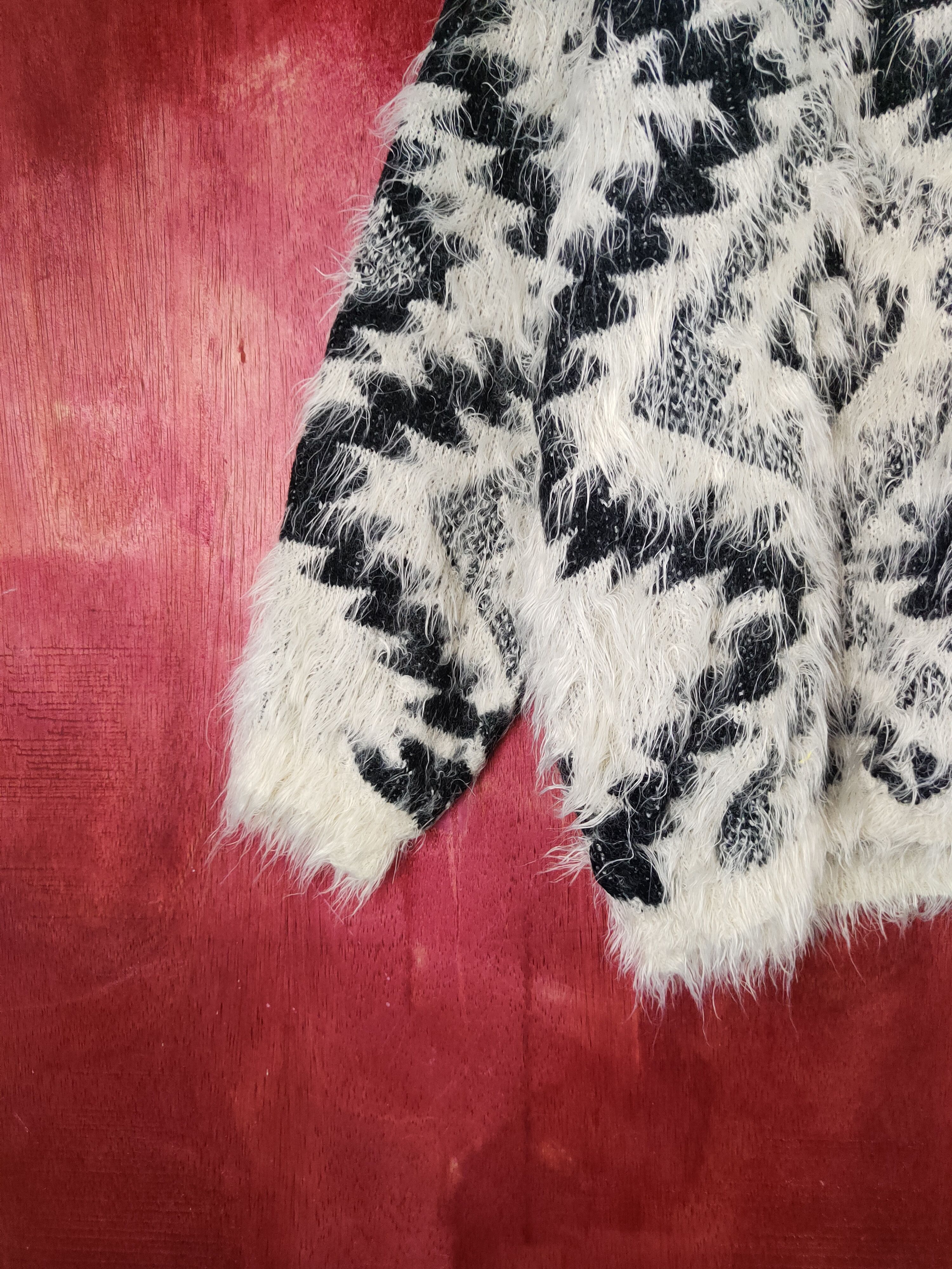 Japanese Brand × Vintage Art Design 💥 Spray Black Cream Fur Mohair Knitwear Size XL / US 12-14 / IT 48-50 - 4 Thumbnail