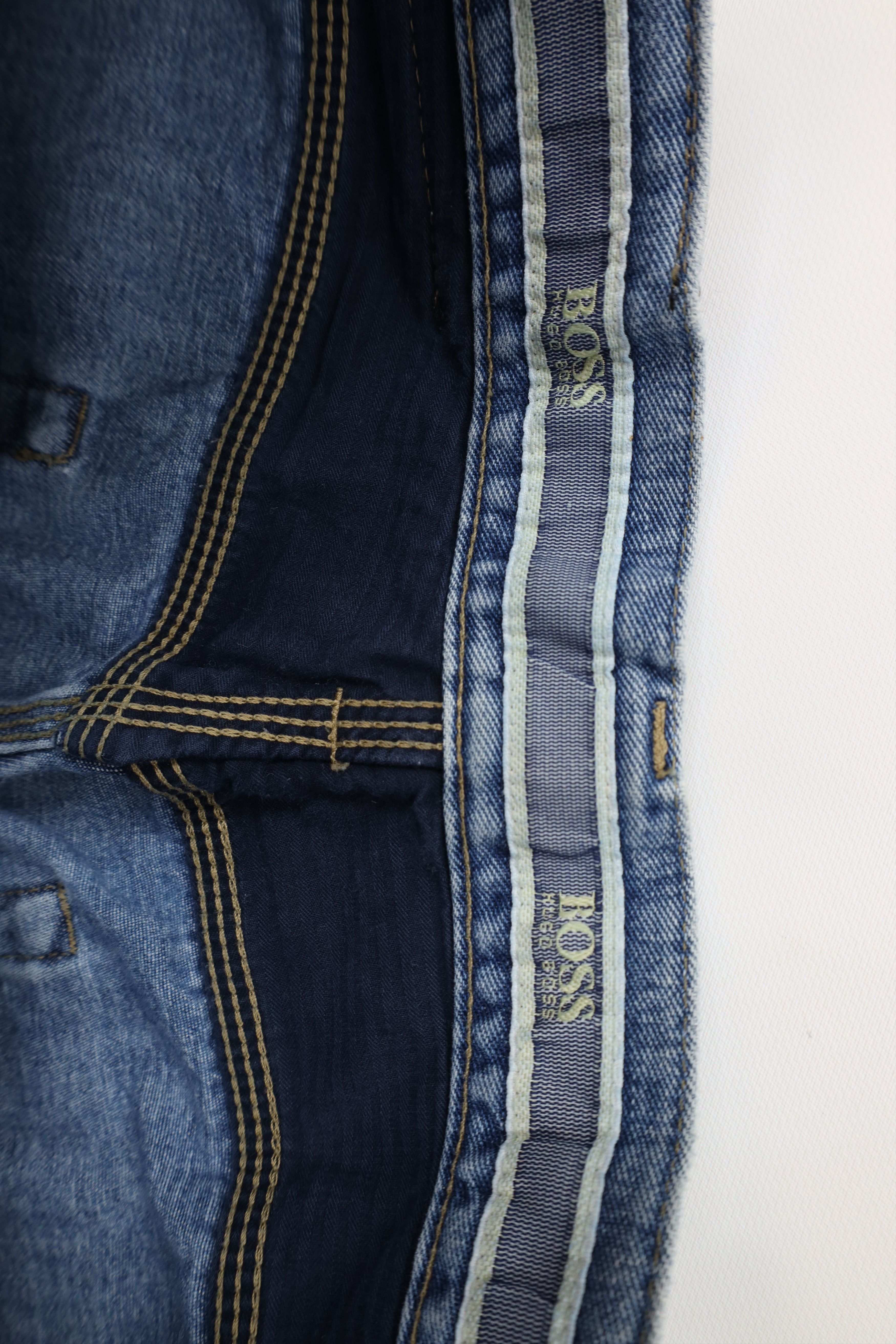 Hugo Boss Vintage Hugo Boss Spell Out Straight Leg Denim Jeans Blue Size US 32 / EU 48 - 10 Thumbnail