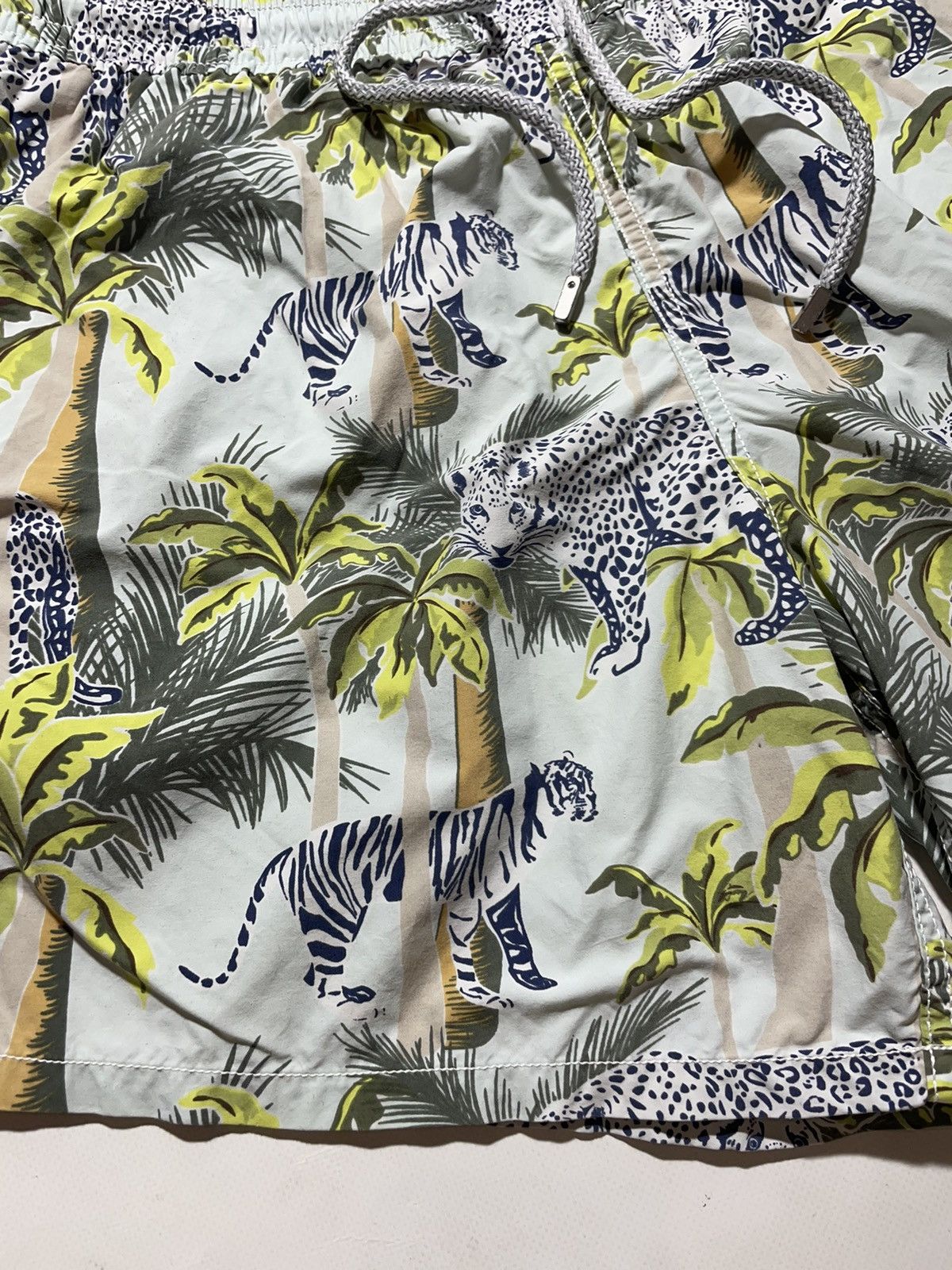 Vilebrequin Vilebrequin Printed Swim Shorts Size US 36 / EU 52 - 3 Thumbnail