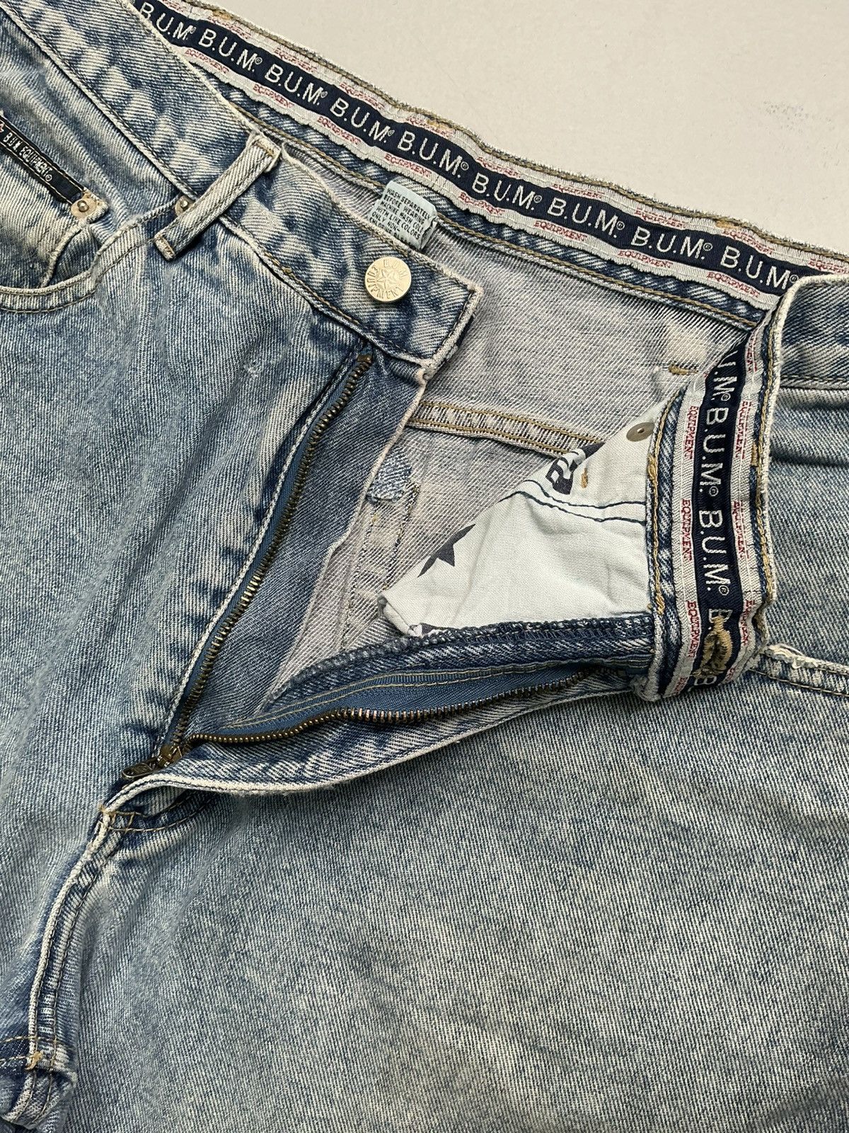 Designer Vintage BUM dusty short Size US 34 / EU 50 - 9 Thumbnail