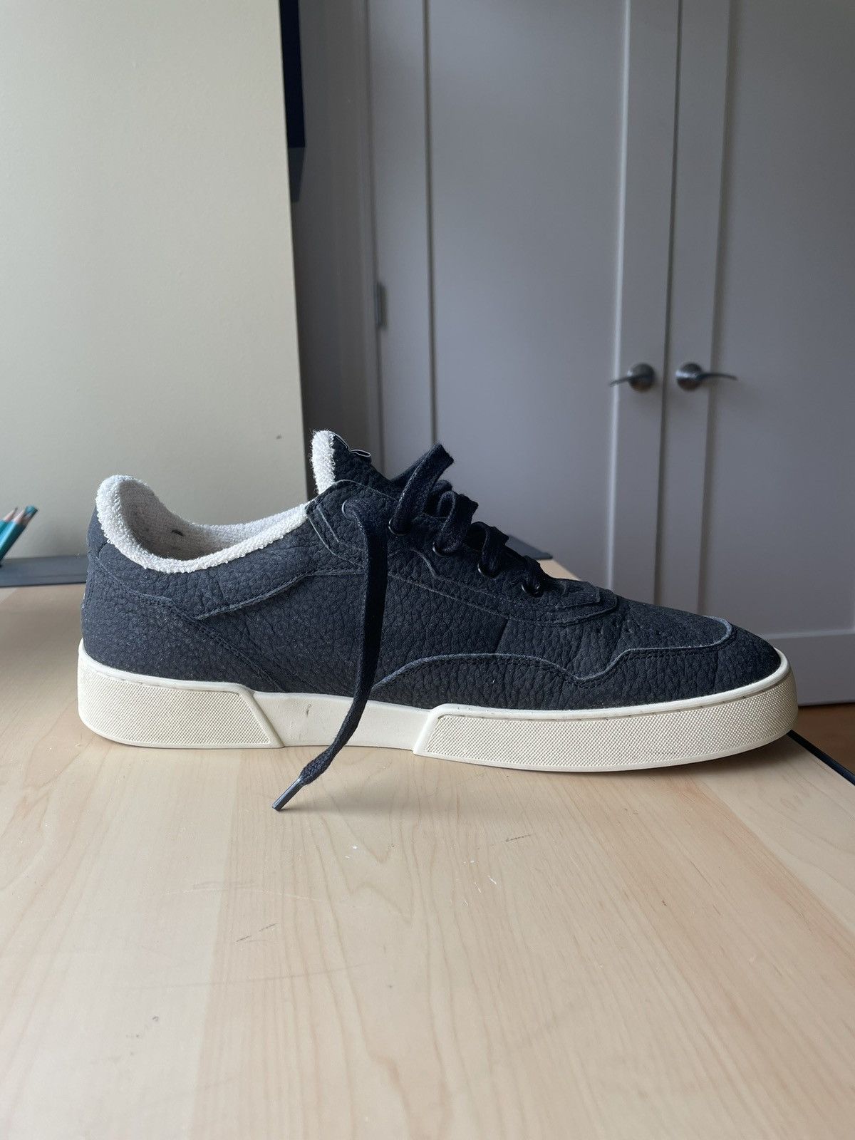 Other Black Daisy Sneakers Size US 11 / EU 44 - 2 Thumbnail