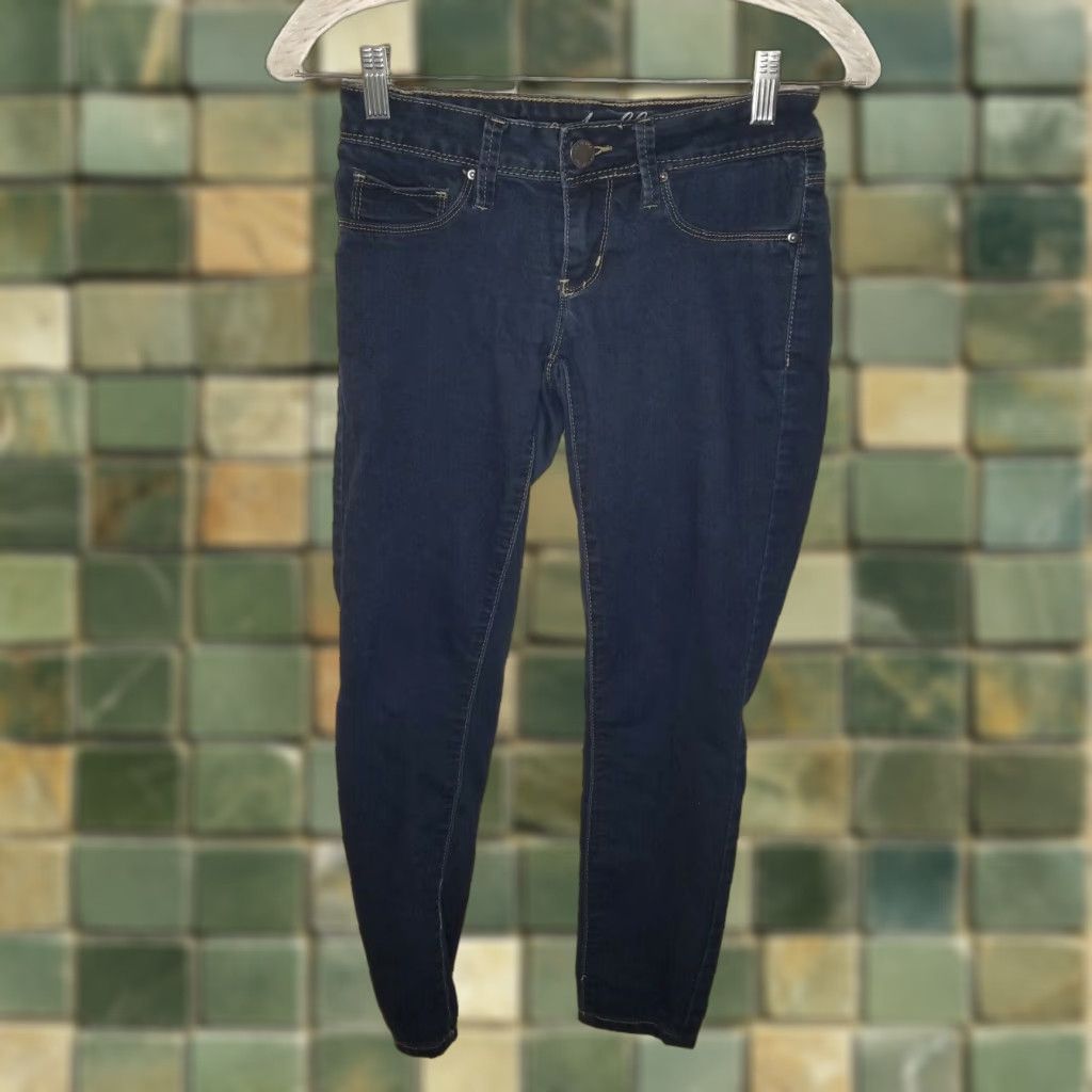 Vintage VINTAGE? Wait, original not vintage. So: YMI Womens Jeans Anklet Skinny Dark Blue Size 1 Adult Women Blue Skinny Jeans, Size 1, Anklet, Stretchy Size 25" / US 0 / IT 36 - 1 Thumbnail