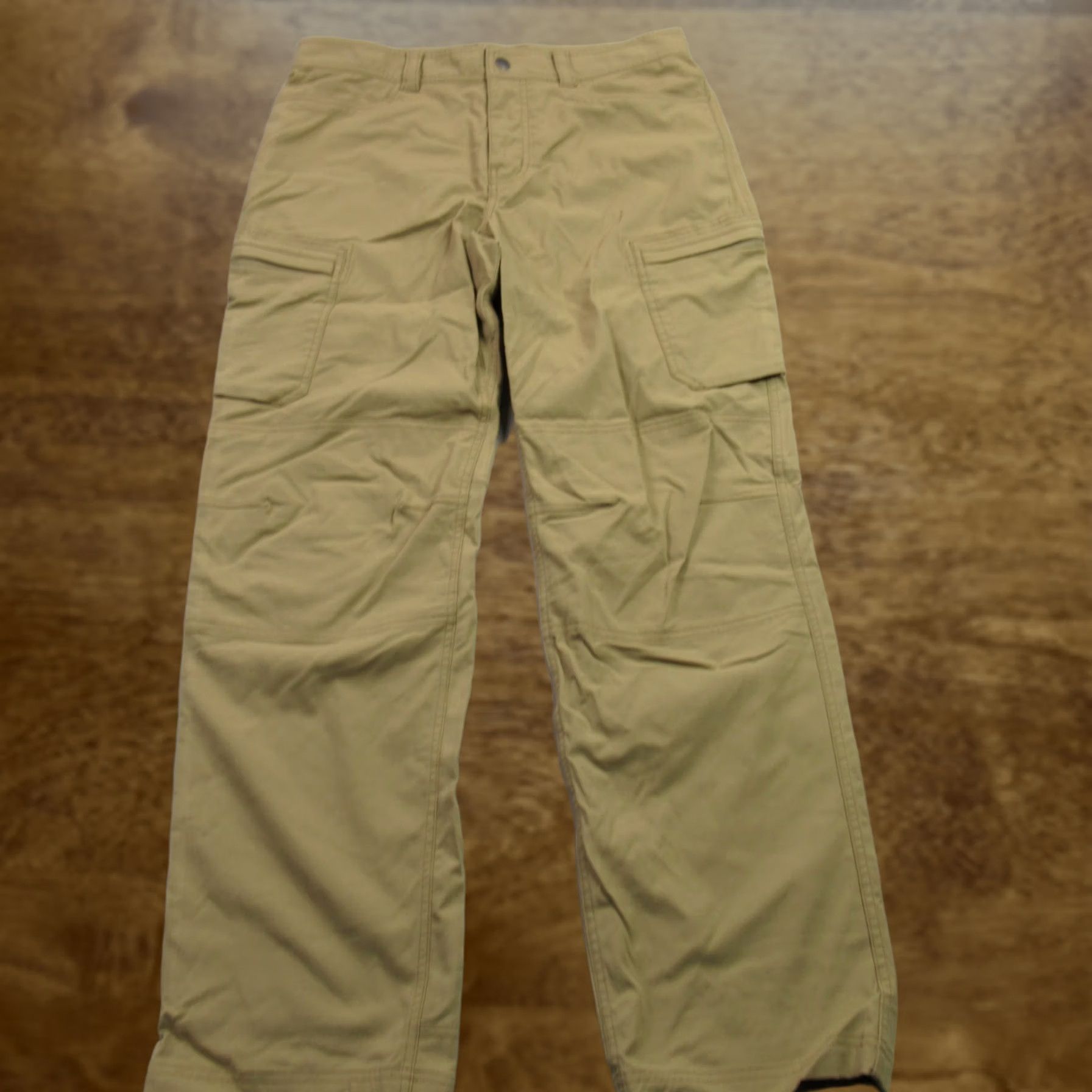Vintage REI Pants Mens 34X32 Cargo Pockets Straight Leg Lightweight Beige Regular Fit Pants Size US 34 / EU 50 - 1 Thumbnail
