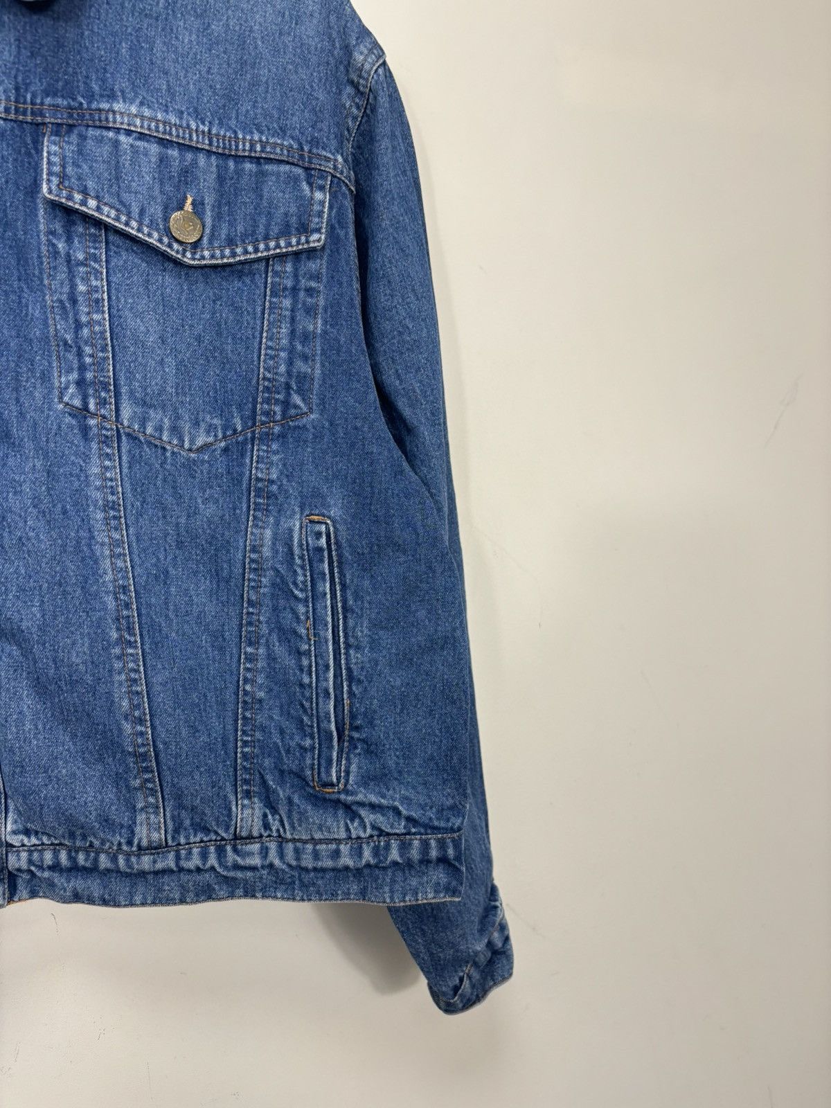 Moschino Vintage Moschino Women’s 90s Blue Boxy Fit Denim Jacket Size M / US 6-8 / IT 42-44 - 9 Thumbnail
