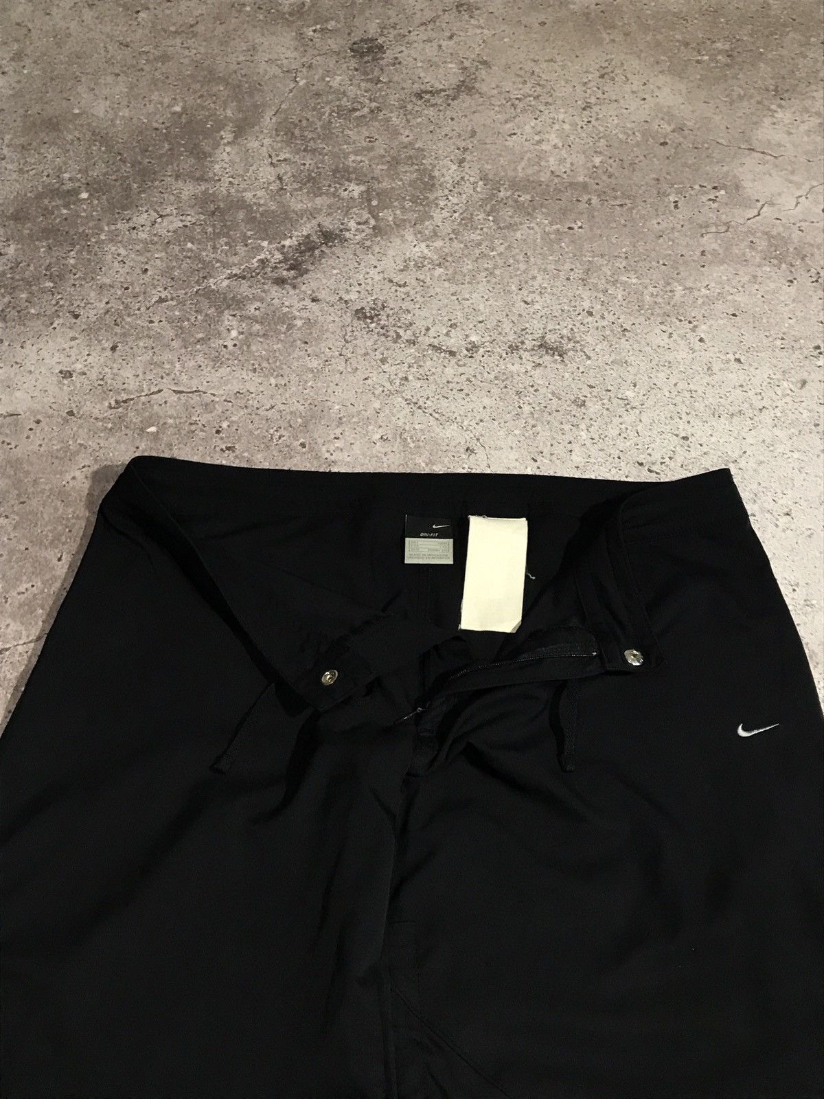Nike × Vintage Vintage Y2K Nike Track Pants Embroiled Swoosh Black Size 34" / US 12 / IT 48 - 5 Thumbnail
